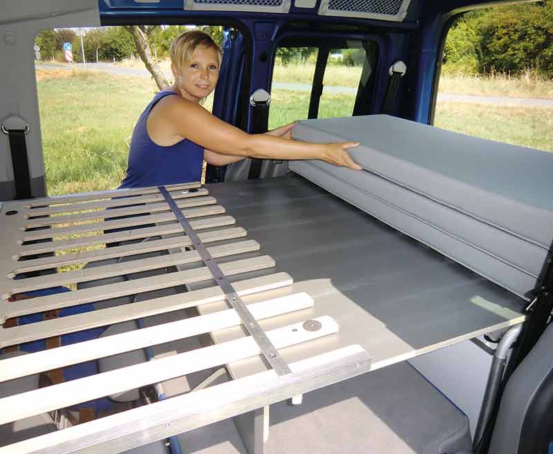 VW Caddy Uzun Şasi Yatak Minderli - 2