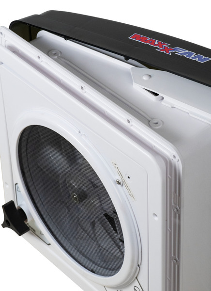 MaxxFan Deluxe Compact - 4