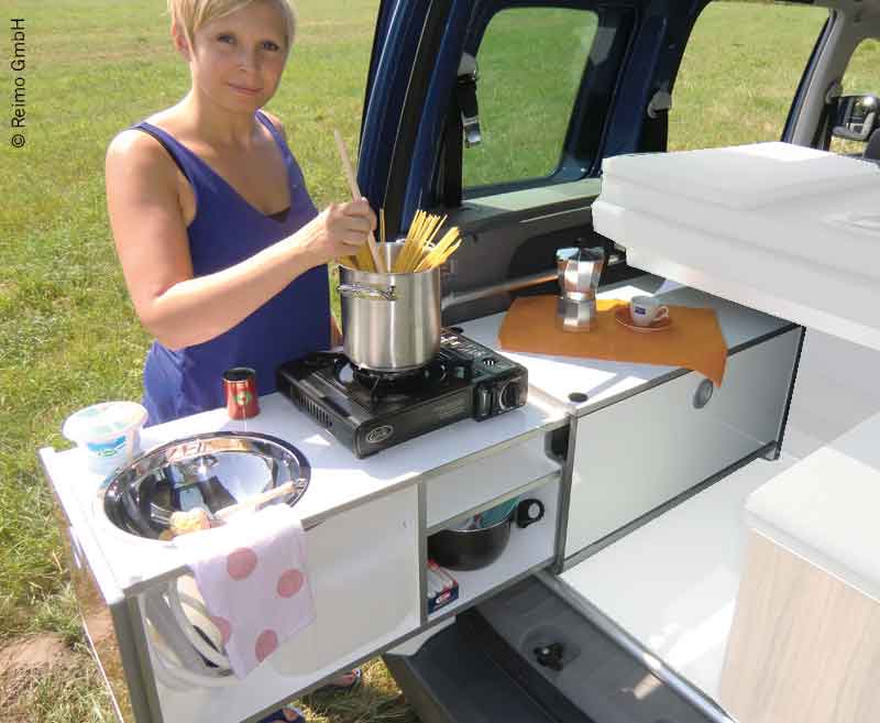 Renault Kangoo Mutfak Kutusu