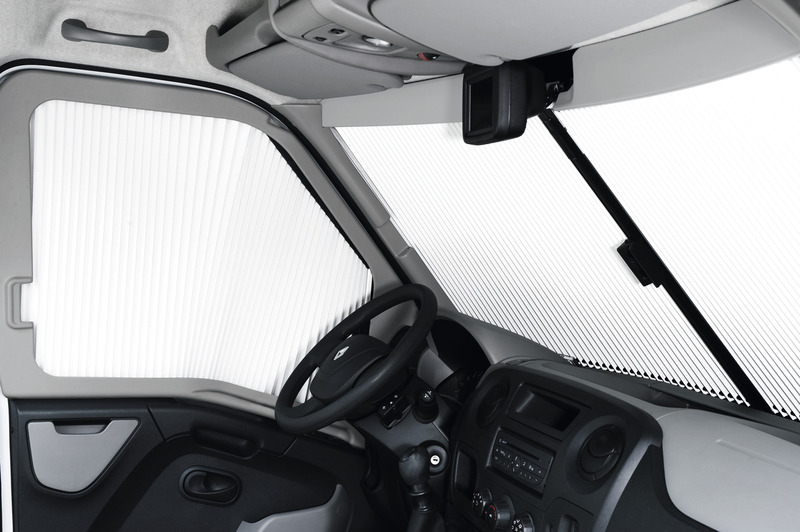 Renault Master Ön Cam Perdesi